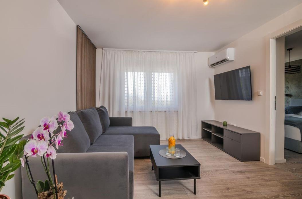 Restaurant & Rooms Nino Porat  Εξωτερικό φωτογραφία