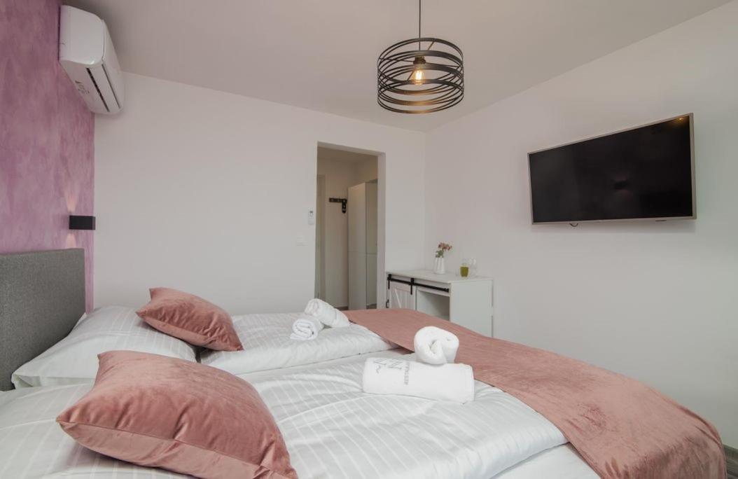 Restaurant & Rooms Nino Porat  Εξωτερικό φωτογραφία